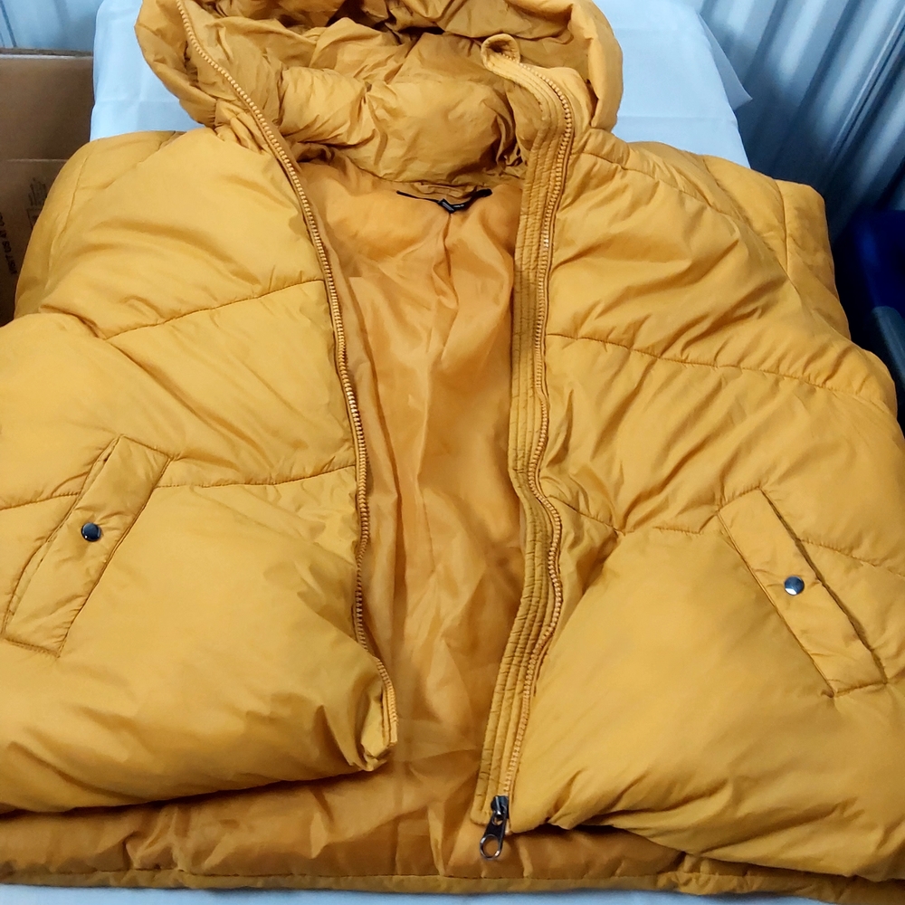 Vero Moda Curve 'Upsala' Winter Jacket - Picture 5 of 11